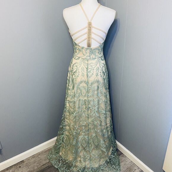 Speechless Pearl Gala Strappy-Back Long Sparkle Embroidered Prom Dress Size 3 - Picture 8 of 14